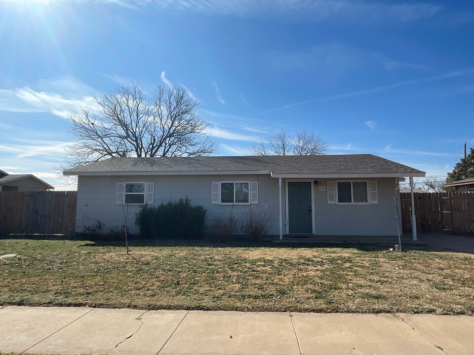 3406 44th St in Snyder, TX - Building Photo