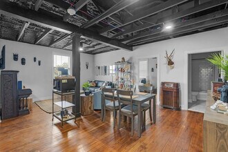 156 Camellia St in Biloxi, MS - Building Photo - Building Photo