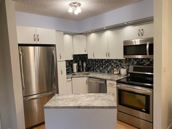 15496 Lakes of Delray Blvd in Delray Beach, FL - Building Photo - Building Photo