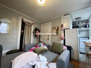 5 Champney Pl, Unit 1 champney 2 in Boston, MA - Building Photo - Building Photo