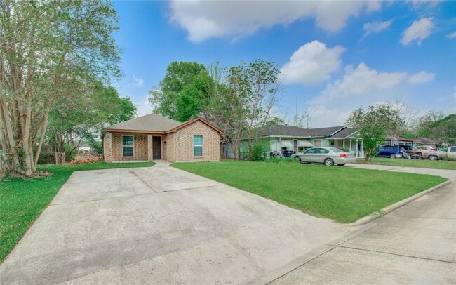 5521 Malmedy Rd in Houston, TX - Building Photo - Building Photo