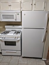 133 N Gregory St, Unit Unit#12 in Aurora, IL - Building Photo - Building Photo