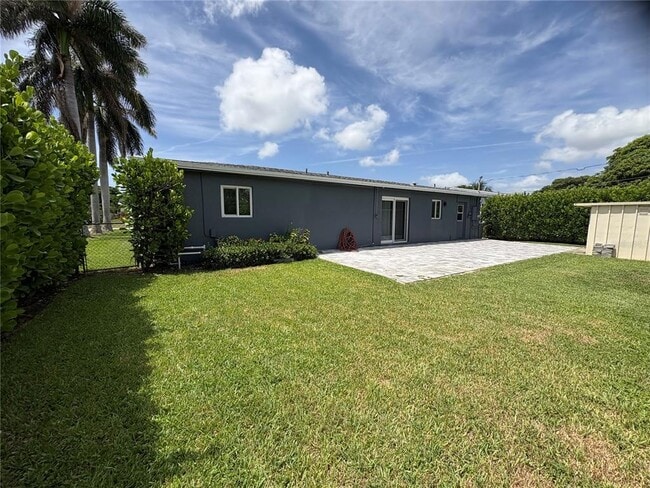 property at 125 SE 6th Ave