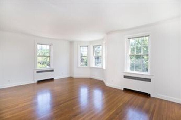 92 Beacon St in Boston, MA - Building Photo