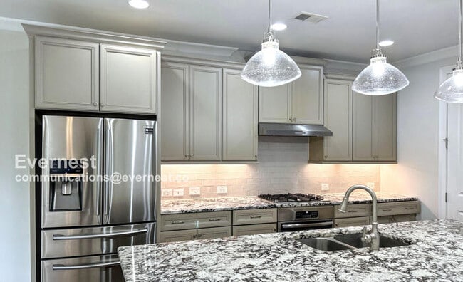 1011 Towneship Wy in Roswell, GA - Building Photo - Building Photo