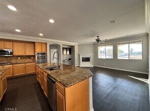 3715 Club Rancho Dr in Palmdale, CA - Foto de edificio - Building Photo