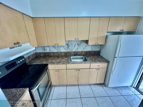 7311 Venetian St-Unit -2 in Miramar, FL - Building Photo - Building Photo