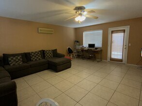 251 Ventana Village Ln in Henderson, NV - Building Photo - Building Photo