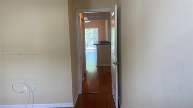 6020 W Sample Rd in Coral Springs, FL - Foto de edificio - Building Photo