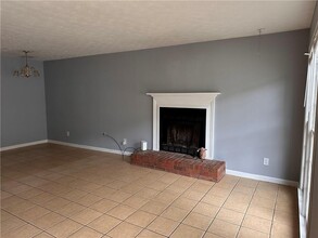 1308 Sweet Pine Dr in Norcross, GA - Foto de edificio - Building Photo