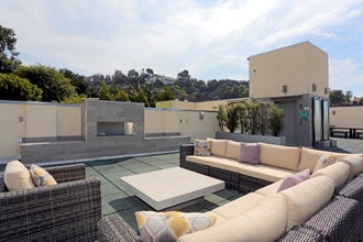 Empire at Bellagio in Los Angeles, CA - Building Photo - Building Photo