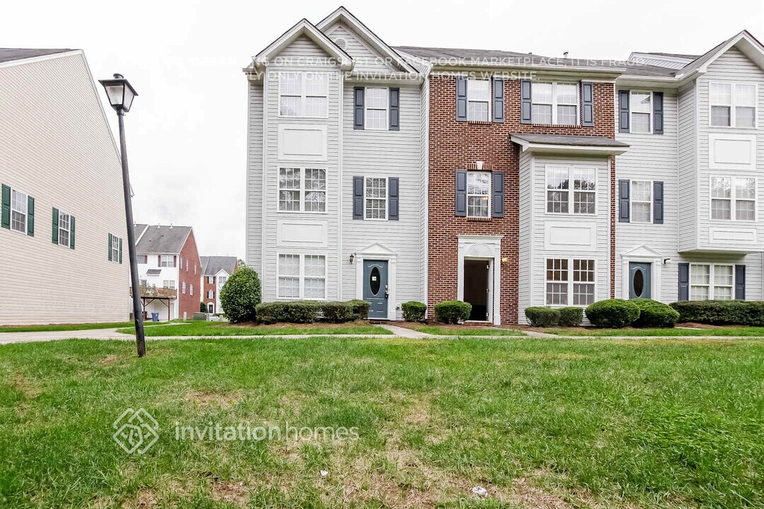 9983 Treeside Ln in Matthews, NC - Building Photo