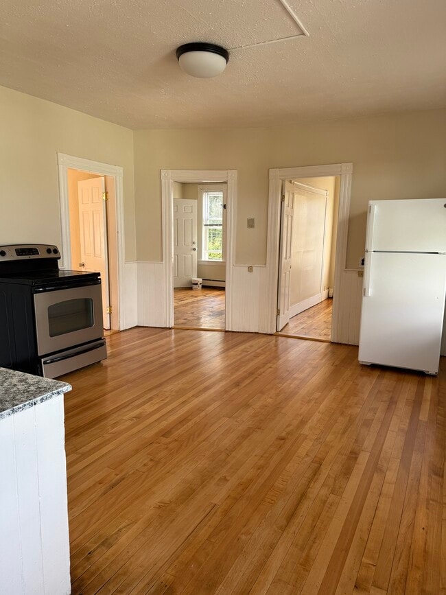 62 4th St, Unit 3