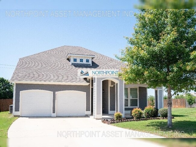 property at 2004 Windsor Farms Dr