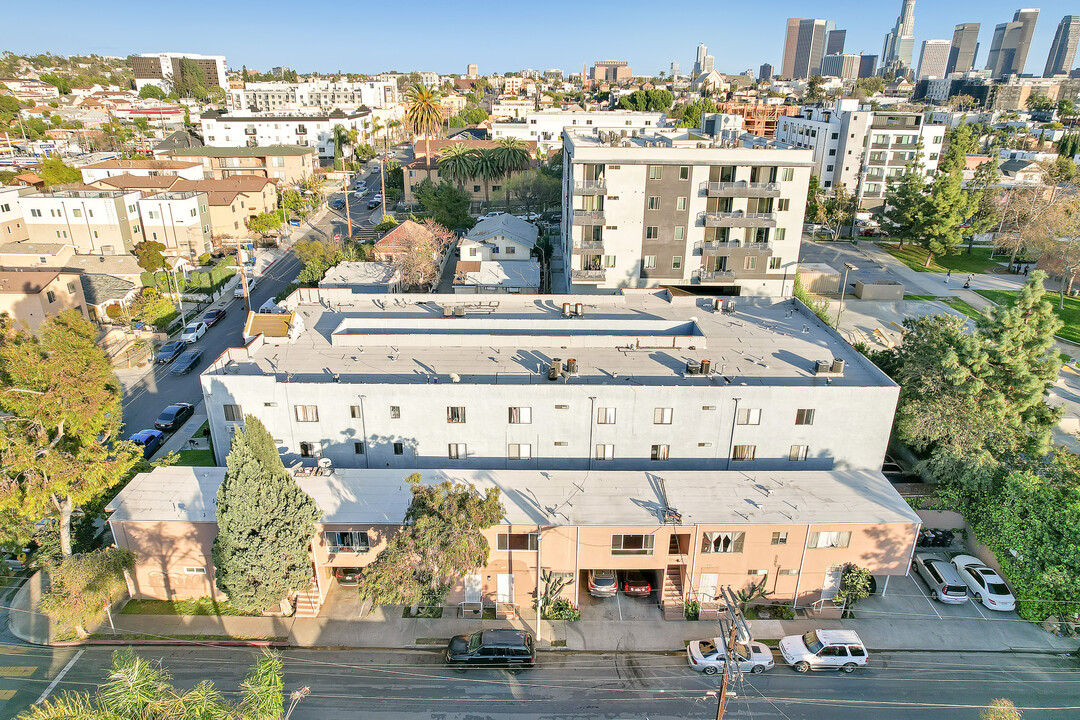 220-238 Roselake ave in Los Angeles, CA - Building Photo