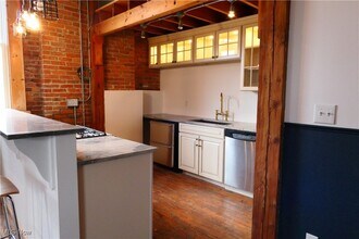 2672 W 14th St in Cleveland, OH - Building Photo - Building Photo