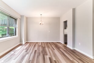 Pooks Hill Tower & Court in Bethesda, MD - Building Photo