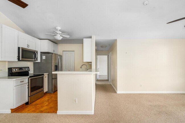 75-6081-6081 Ali‘i Dr in Kailua Kona, HI - Building Photo - Building Photo