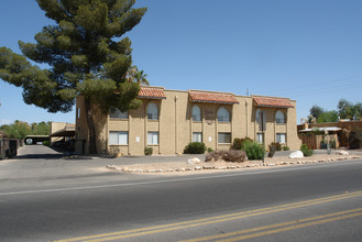 The Winterhaven Apartments in Tucson, AZ - Building Photo - Building Photo