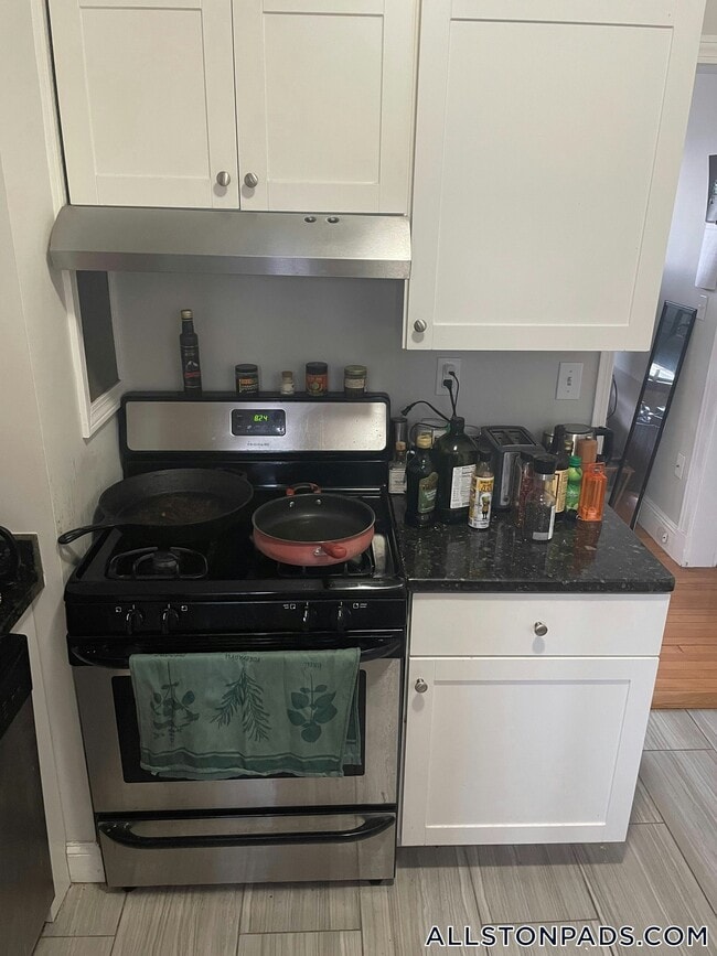 12 Farrington Ave, Unit 4 in Boston, MA - Building Photo - Building Photo