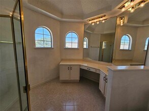 3155 Royal Ln in Dallas, TX - Building Photo - Building Photo