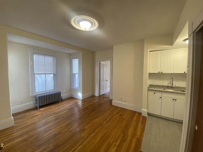 379 Harvard St, Unit 3