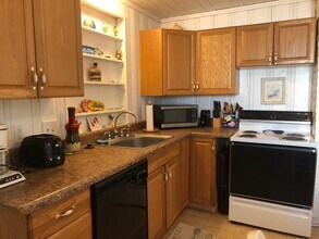 1300 Cypress Ave in Virginia Beach, VA - Building Photo - Building Photo