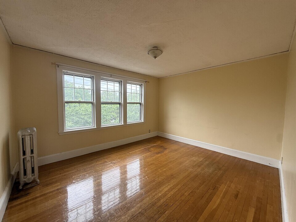 172 Norfolk St, Unit 5 in Cambridge, MA - Building Photo
