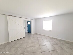 325 Alexander Dr in Lynn Haven, FL - Building Photo - Building Photo