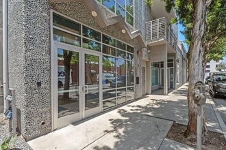 111 S De Lacey Ave in Pasadena, CA - Building Photo - Building Photo