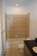2574 SW 81st Terrace in Miramar, FL - Building Photo - Building Photo