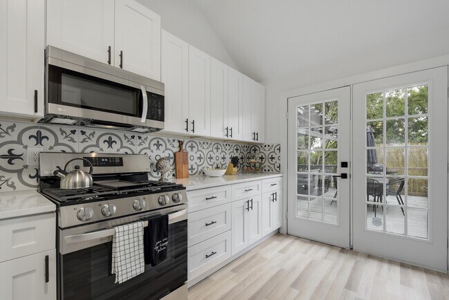 5225 Walnut Grove Ct in Austin, TX - Building Photo - Building Photo