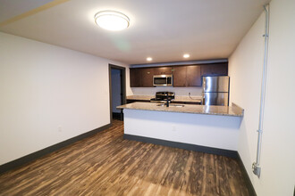 2616 Vine St, Unit APT1 in Cincinnati, OH - Foto de edificio - Building Photo