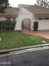 2576 Northshore Ln in Westlake Village, CA - Building Photo - Building Photo