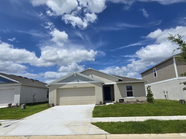 property at 1728 Vanilla St