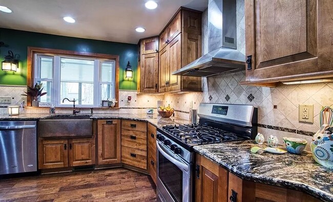 property at 460 Heather Ln