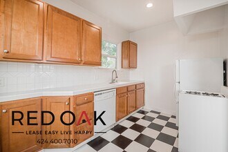 1818 Whitley Ave in Los Angeles, CA - Building Photo - Building Photo