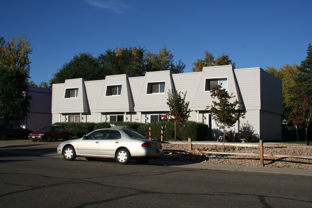 1343 S Coffman St in Longmont, CO - Foto de edificio