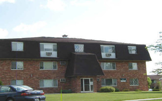 7100 Laverne Ln Apartamentos