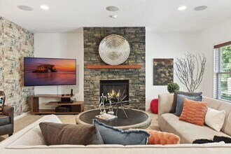 6484 Ivy Way in Minneapolis, MN - Building Photo - Building Photo