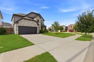 5102 Brookshire Pass Dr in Brookshire, TX - Building Photo