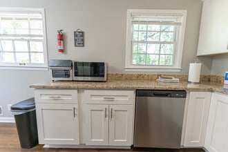 Fully-Furnished Rooms for Rent in Atlanta, GA - Foto de edificio - Building Photo