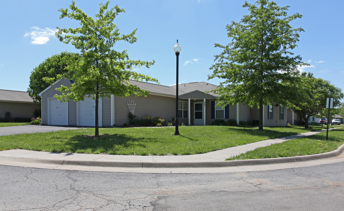 Cottages of Topeka in Topeka, KS - Building Photo