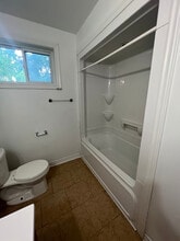 37 Moira St E in Belleville, ON - Building Photo - Building Photo