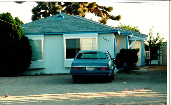 16240 Olive St in Hesperia, CA - Building Photo - Building Photo