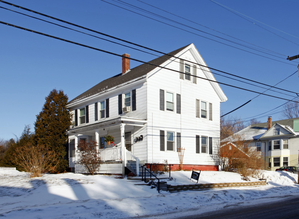 24 Sylvan Ave in Lewiston, ME - Building Photo