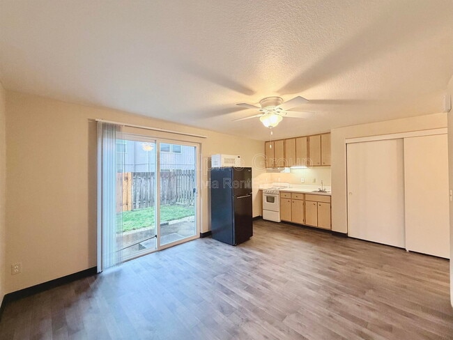 4244 SW Laducer Pl in Beaverton, OR - Foto de edificio - Building Photo