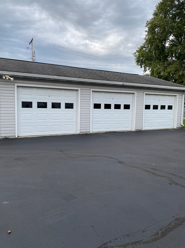 207 Washington St, Unit B in Findlay, OH - Building Photo - Building Photo