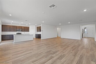 3055 Magnolia Rnch Ave in Las Vegas, NV - Building Photo - Building Photo