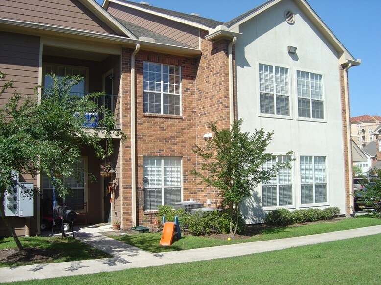 710 E Boyd Dr, Unit 403 in Baton Rouge, LA - Building Photo
